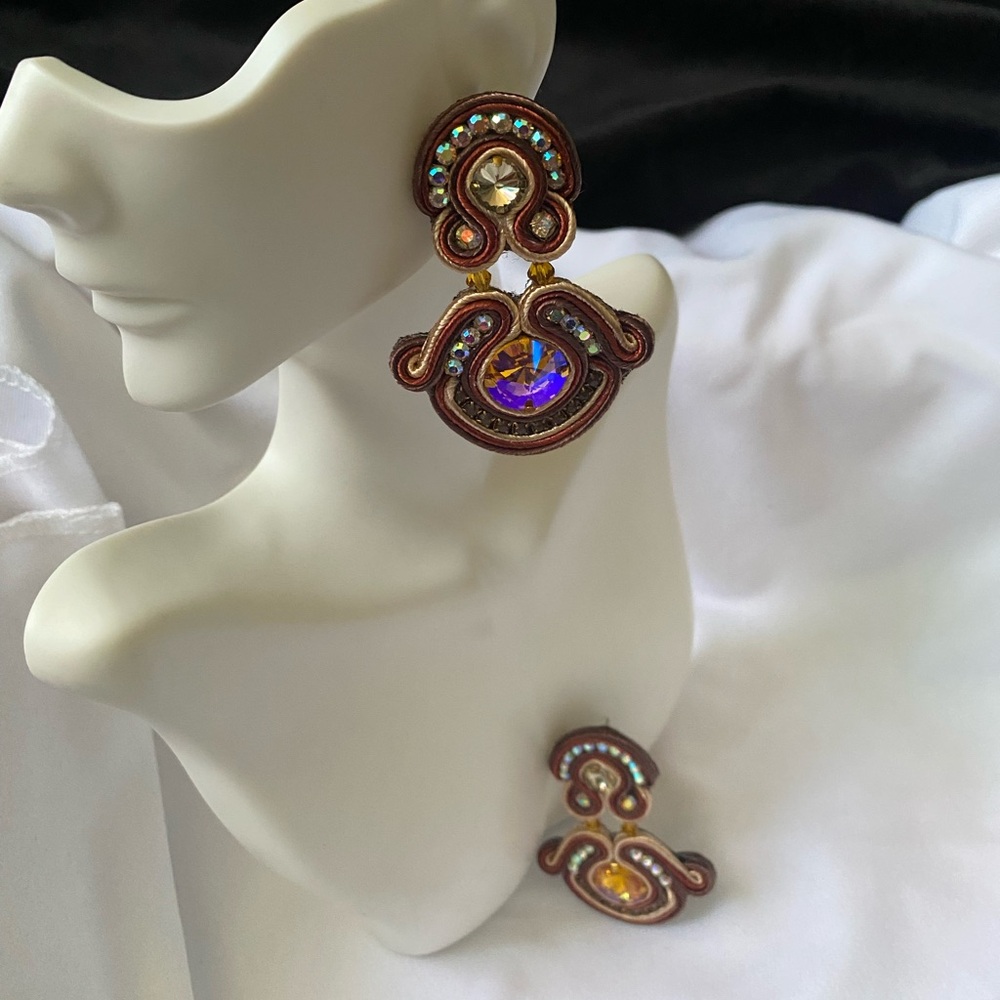 Elegant Brown and Gold Statement Earrings